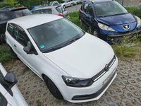 Gebraucht VW Polo Trendline 75 PS (55 kW) 2015 Weiß Limousine