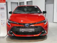 Neu Toyota Corolla 180 PS (132 kW) 2025 Rot Limousine