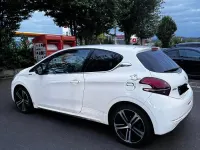 Gebraucht Peugeot 208 GT-line 107 PS (78 kW) 2017 Weiß Kleinwagen