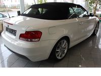 Gebraucht BMW 118 Cabriolet M Sport 143 PS (105 kW) 2009 Weiß metallic Cabrio