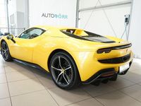 Gebraucht Ferrari 296 829 PS (609 kW) 2024 Giallo triplo strato Cabrio