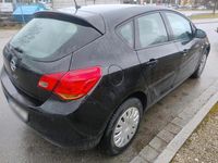 Gebraucht Opel Astra 116 PS (85 kW) 2011 Schwarz Limousine