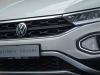 Gebraucht VW T-Roc Move 116 PS (85 kW) 2024 Grau SUV