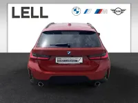 Gebraucht BMW 330 M Sport 286 PS (210 kW) 2023 Rot Kombi