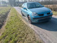 Gebraucht Renault Clio II 75 PS (55 kW) 2003 Grün Kleinwagen
