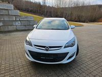 Gebraucht Opel Astra 136 PS (100 kW) 2015 Weiß Kombi