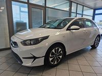 Neu Kia Ceed 101 PS (74 kW) 2026 Weiß Kleinwagen