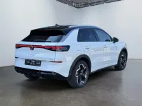Neu VW T-Roc Pro 150 PS (110 kW) 2026 Pure weiss / schwarzes dach SUV