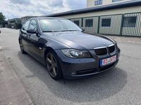 Gebraucht BMW 330 Sport Line 258 PS (189 kW) 2006 Grau Limousine