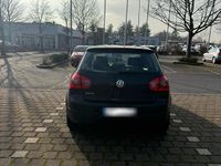 Gebraucht VW Golf V 78 PS (57 kW) 2004 Schwarz Kleinwagen