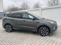 Gebraucht Ford Kuga ST-Line 150 PS (110 kW) 2016 Grau SUV