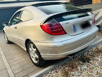 Gebraucht Mercedes C180 129 PS (94 kW) 2001 Silber Coupé