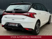 Gebraucht Hyundai i20 Intro Edition 101 PS (74 kW) 2020 Weiß Kleinwagen