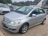 Gebraucht Mercedes B150 95 PS (69 kW) 2009 Silber Van / Kleinbus