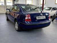 Gebraucht VW Passat 150 PS (110 kW) 2002 Blau Limousine