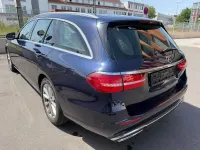 Używany Mercedes E220 194 KM (142 kW) 2018 Niebieski Sedan/Limuzyna