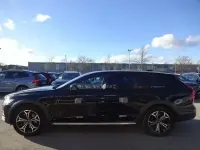 Gebraucht Volvo V90 CC Pro 235 PS (172 kW) 2022 Onyx black / metallic Kombi