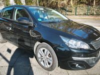 Gebraucht Peugeot 308 Active 131 PS (96 kW) 2014 Schwarz Limousine