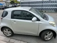 Gebraucht Toyota iQ 68 PS (50 kW) 2009 Silber Kleinwagen
