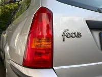 Gebraucht Ford Focus Finesse 101 PS (74 kW) 2002 Grau Limousine
