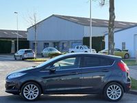 Gebraucht Ford Fiesta Individual 125 PS (91 kW) 2014 Grau Kleinwagen