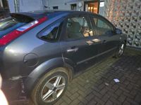Gebraucht Ford Focus 120 PS (88 kW) 2005 Grau Kleinwagen