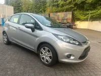 Gebraucht Ford Fiesta 82 PS (60 kW) 2009 Silber Limousine