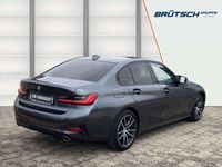 gebraucht BMW 318 d Sport Line AUTOMATIK / LED / NAVI / SITZHEIZUNG / TEILLEDER