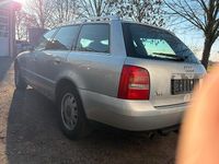 Gebraucht Audi A4 Basis 123 PS (90 kW) 1999 Silber Kombi