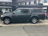 Gebraucht Mitsubishi L200 178 PS (130 kW) 2012 Schwarz Pickup