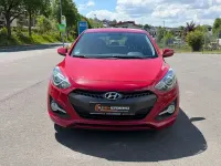Usado Hyundai i30 Edition 99 CV (72 kW) 2013 Rojo Coupe