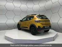 Neu Dacia Sandero Extreme 122 PS (89 kW) 2026 Gelb Limousine