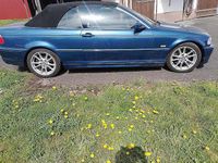 Gebraucht BMW 325 192 PS (141 kW) 2001 Blau Cabrio
