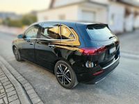 Gebraucht Mercedes B200 Advanced Plus 163 PS (119 kW) 2024 Schwarz Van / Kleinbus