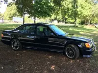 Gebraucht Mercedes 230 136 PS (100 kW) 1986 Blau Limousine