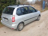 Gebraucht Hyundai Matrix 103 PS (75 kW) 2009 Silber Van / Kleinbus