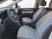 Gebraucht VW Touran Comfortline 150 PS (110 kW) 2024 Pure white Van / Kleinbus