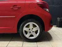 Gebraucht Peugeot 207 73 PS (53 kW) 2010 Rot Kleinwagen