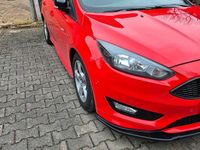 Gebraucht Ford Focus ST-Line 140 PS (102 kW) 2018 Rot Kombi