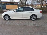 Gebraucht BMW 320 Advantage 190 PS (139 kW) 2017 Weiß Limousine