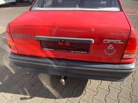Gebraucht Opel Kadett 75 PS (55 kW) 1988 Rot Limousine