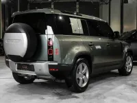 Gebraucht Land Rover Defender SE 249 PS (183 kW) 2024 Grün SUV