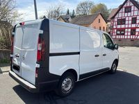 Gebraucht Opel Vivaro 95 PS (69 kW) 2019 Weiß Van / Kleinbus