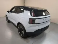 Gebraucht Volvo EX30 Performance 314 kW (428 PS) 2025 Crystal white pearl (metallic) SUV