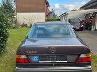 Gebraucht Mercedes 200 75 PS (55 kW) 1991 Limousine
