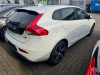 Gebraucht Volvo V40 R-Design 120 PS (88 kW) 2015 Weiß Limousine