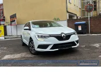 Usata Renault Mégane Life 101 CV (74 kW) 2017 Bianco Berlina