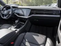 Gebraucht VW Touareg R-line 340 PS (250 kW) 2022 Deep black perleffekt SUV