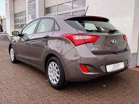 Gebraucht Hyundai i30 99 PS (72 kW) 2013 Braun Limousine