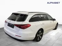 Gebraucht Mercedes C200 Avantgarde 163 PS (119 kW) 2023 Weiß Limousine